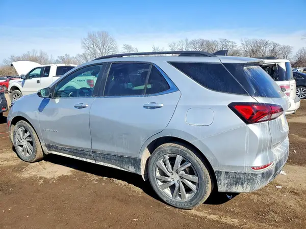 3GNAXKEV1NL211113 2022 CHEVROLET EQUINOX - Image 2