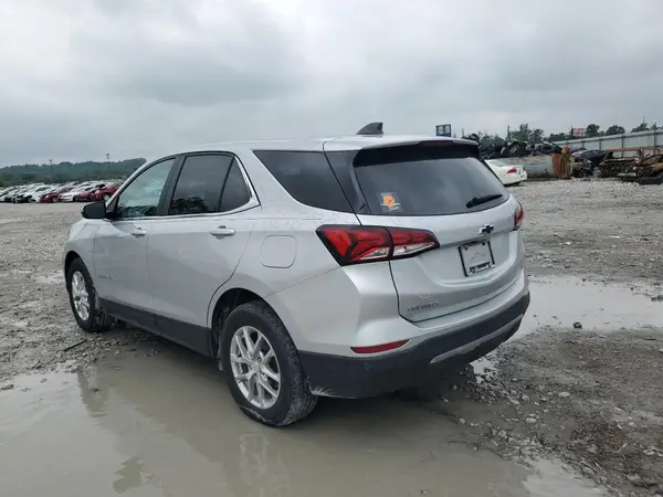 3GNAXKEV1NL236979 2022 CHEVROLET EQUINOX - Image 2