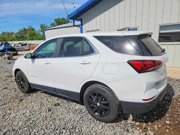 3GNAXKEV1NL239011 2022 CHEVROLET EQUINOX - Image 2