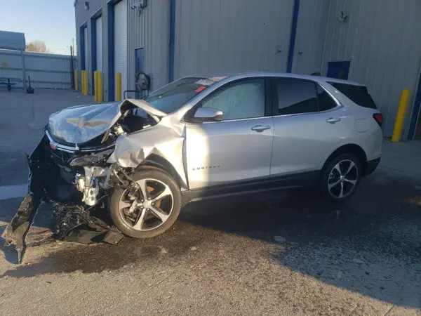 3GNAXKEV1NL240045 2022 CHEVROLET EQUINOX - Image 2