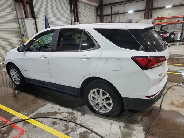 3GNAXKEV1NL241048 2022 CHEVROLET EQUINOX - Image 2