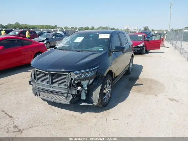 3GNAXKEV1NL270386 2022 CHEVROLET EQUINOX - Image 2
