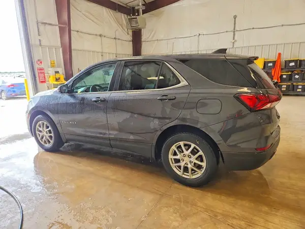 3GNAXKEV1NS133647 2022 CHEVROLET EQUINOX - Image 2