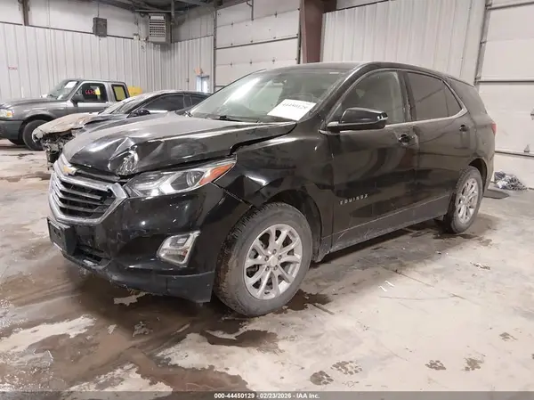 3GNAXKEV2KL175055 2019 CHEVROLET EQUINOX - Image 2