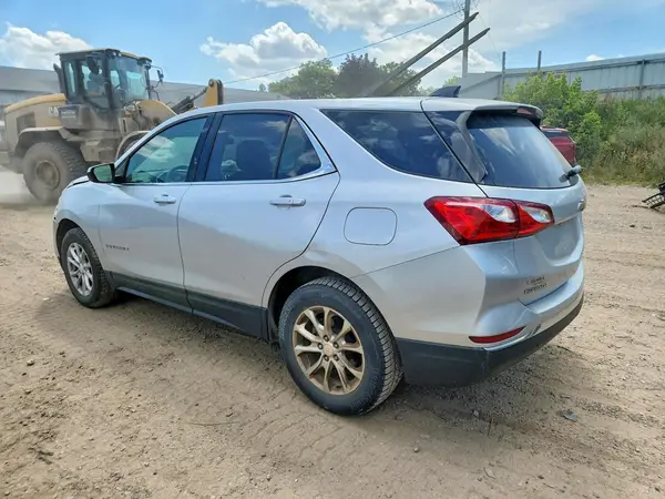 3GNAXKEV2KS588129 2019 CHEVROLET EQUINOX - Image 2