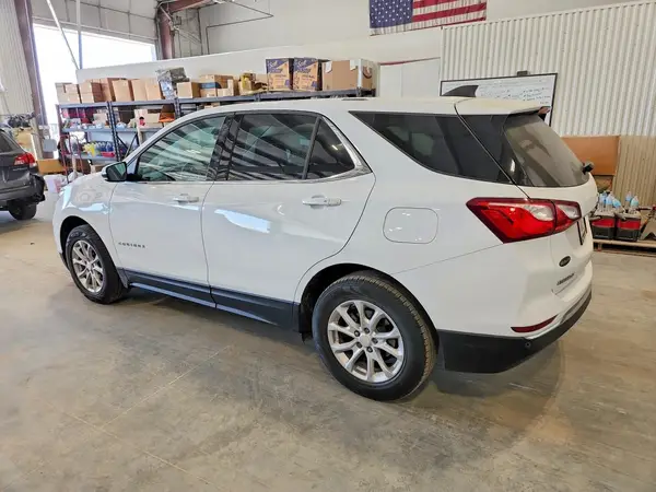 3GNAXKEV2KS630606 2019 CHEVROLET EQUINOX - Image 2