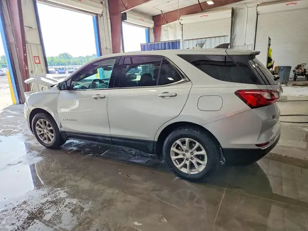 3GNAXKEV2LS575592 2020 CHEVROLET EQUINOX - Image 2