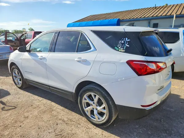 3GNAXKEV2LS582574 2020 CHEVROLET EQUINOX - Image 2