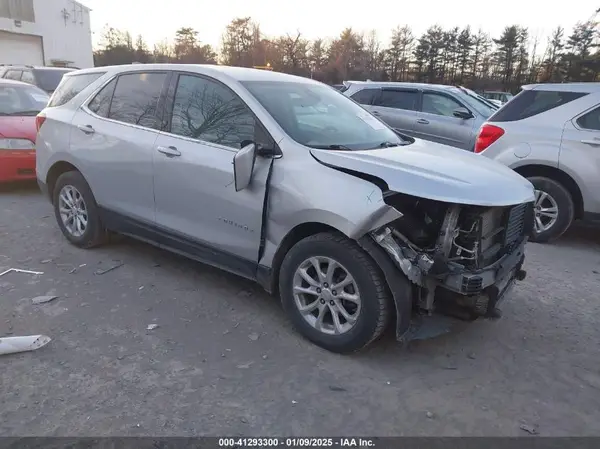 3GNAXKEV2LS686028 2020 CHEVROLET EQUINOX - Image 1