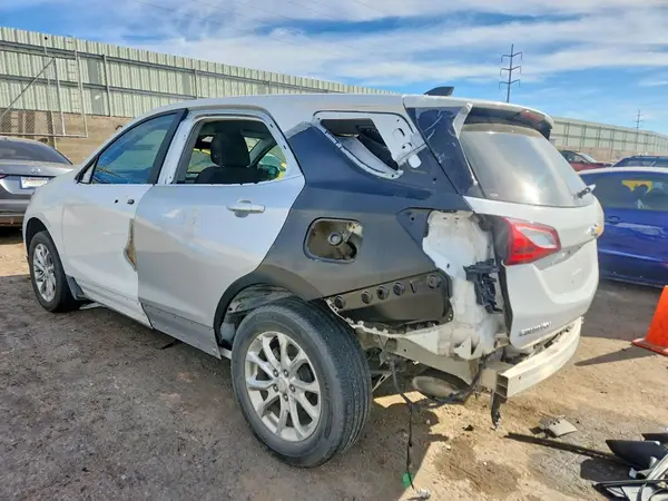 3GNAXKEV2MS180393 2021 CHEVROLET EQUINOX - Image 2
