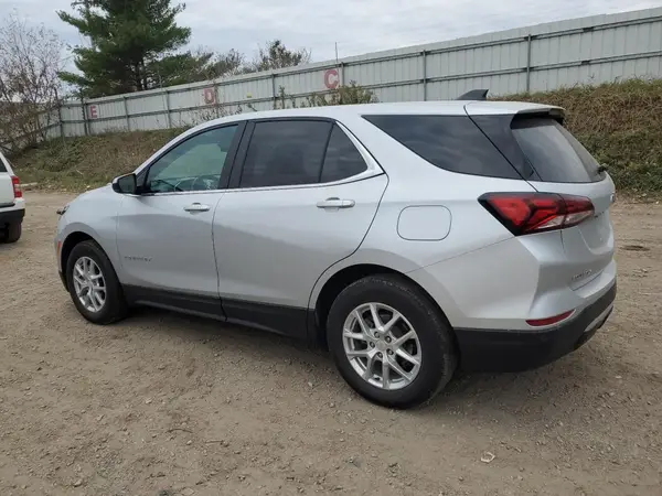 3GNAXKEV2NL128063 2022 CHEVROLET EQUINOX - Image 2