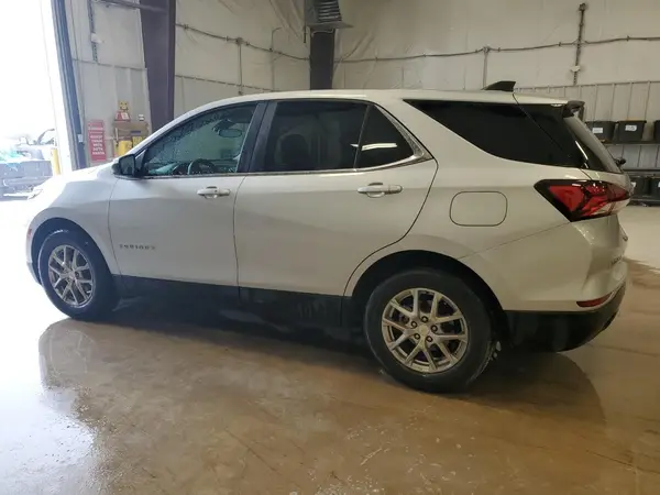 3GNAXKEV2NL141816 2022 CHEVROLET EQUINOX - Image 2