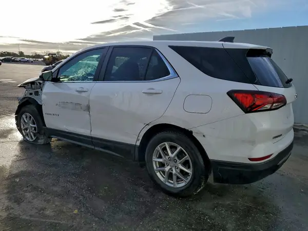 3GNAXKEV2NL142786 2022 CHEVROLET EQUINOX - Image 2