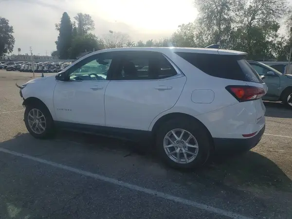 3GNAXKEV2NL261566 2022 CHEVROLET EQUINOX - Image 2