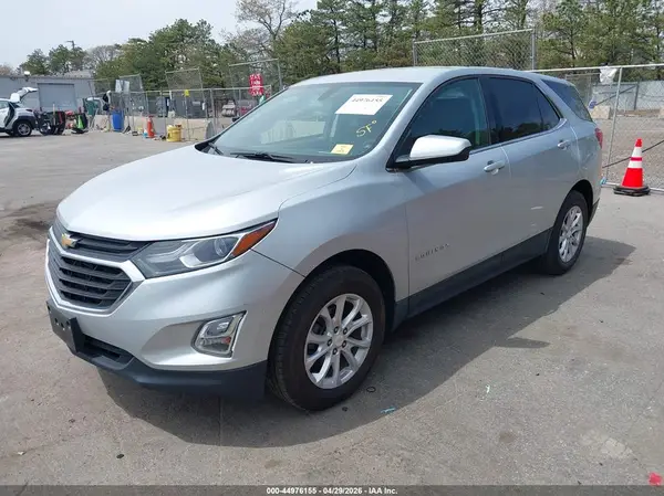 3GNAXKEV3KL198232 2019 CHEVROLET EQUINOX - Image 2