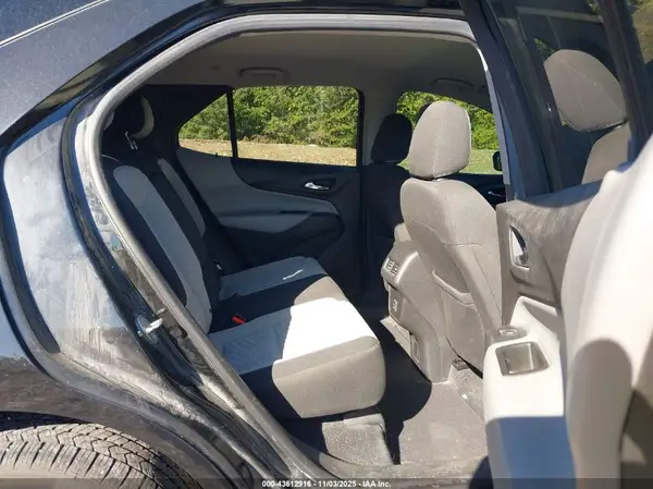 3GNAXKEV3KL268165 2019 CHEVROLET EQUINOX - Image 8