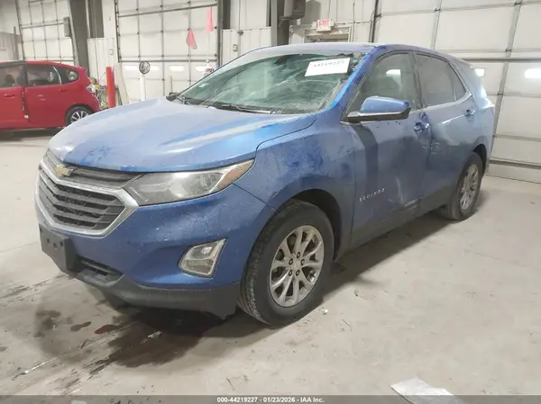 3GNAXKEV3KS556225 2019 CHEVROLET EQUINOX - Image 2