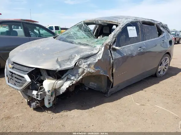 3GNAXKEV3KS586535 2019 CHEVROLET EQUINOX - Image 2