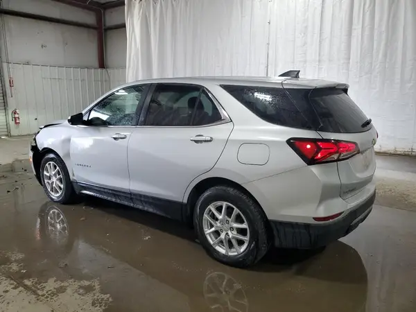 3GNAXKEV3NL135801 2022 CHEVROLET EQUINOX - Image 2