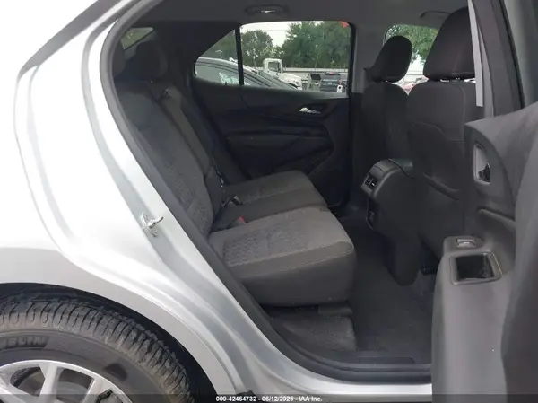 3GNAXKEV3NL263827 2022 CHEVROLET EQUINOX - Image 8