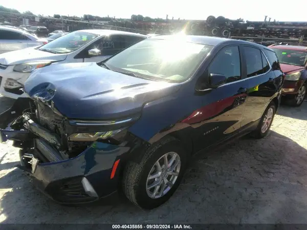 3GNAXKEV3NS204458 2022 CHEVROLET EQUINOX - Image 2