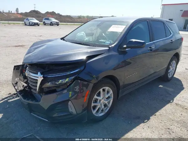 3GNAXKEV3NS233071 2022 CHEVROLET EQUINOX - Image 2