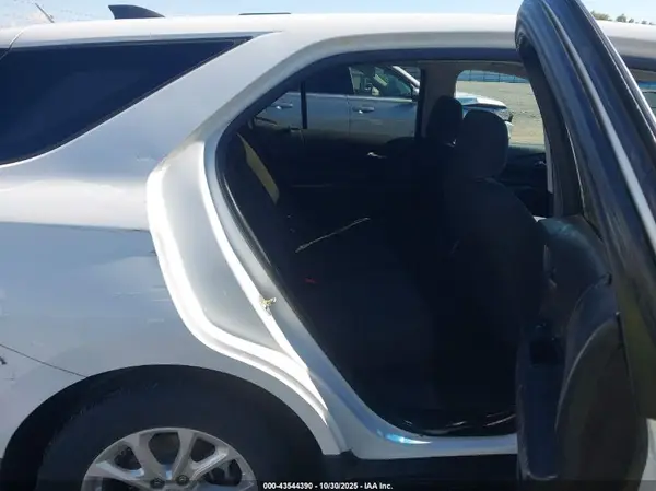 3GNAXKEV4KS523105 2019 CHEVROLET EQUINOX - Image 8
