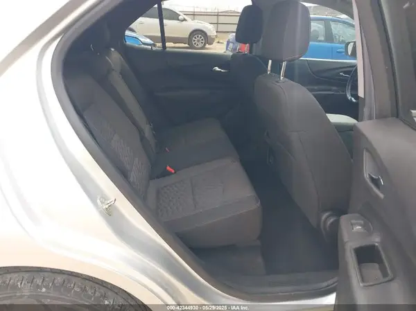 3GNAXKEV4KS657094 2019 CHEVROLET EQUINOX - Image 8