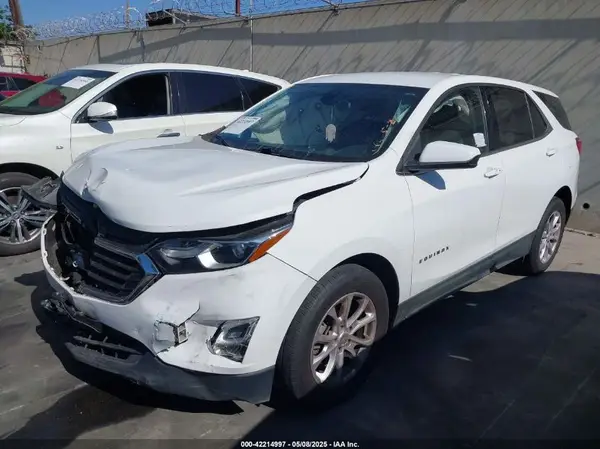 3GNAXKEV4LS524756 2020 CHEVROLET EQUINOX - Image 2