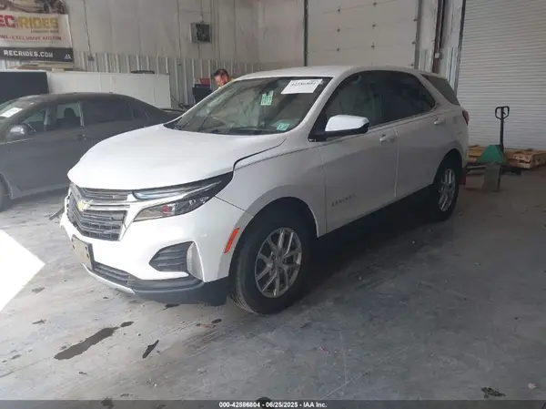 3GNAXKEV4NL117243 2022 CHEVROLET EQUINOX - Image 2