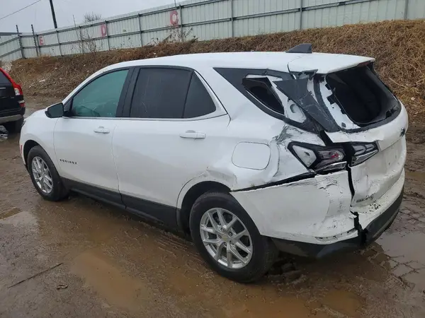 3GNAXKEV4NL126444 2022 CHEVROLET EQUINOX - Image 2