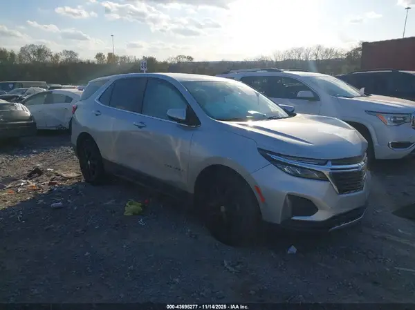 3GNAXKEV4NL135810 2022 CHEVROLET EQUINOX - Image 1