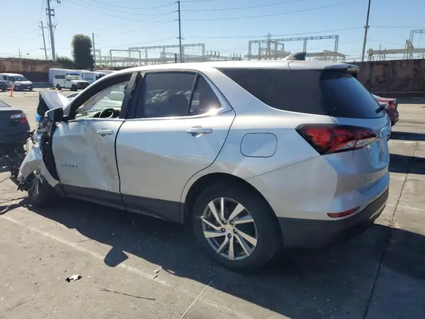 3GNAXKEV4NL262735 2022 CHEVROLET EQUINOX - Image 2