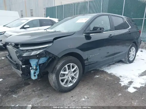 3GNAXKEV4NL310038 2022 CHEVROLET EQUINOX - Image 2