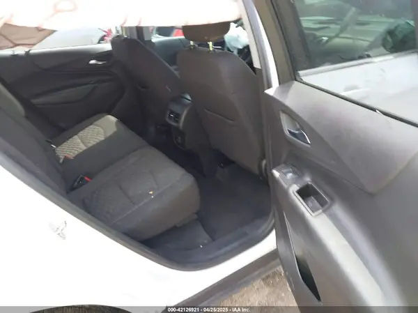 3GNAXKEV5KL266000 2019 CHEVROLET EQUINOX - Image 8