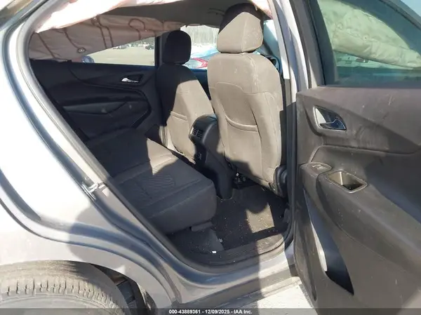 3GNAXKEV5KS558333 2019 CHEVROLET EQUINOX - Image 8
