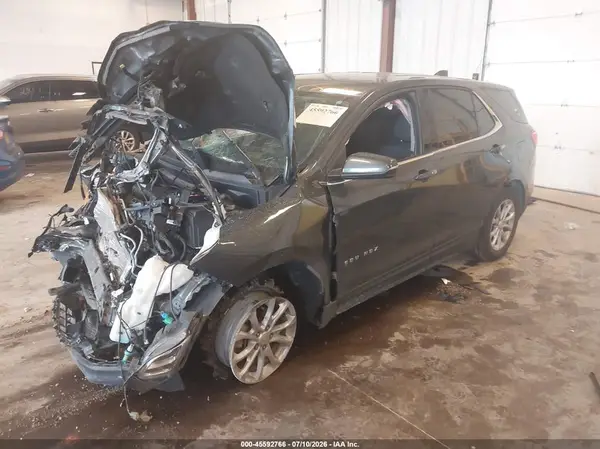 3GNAXKEV5KS568215 2019 CHEVROLET EQUINOX - Image 2