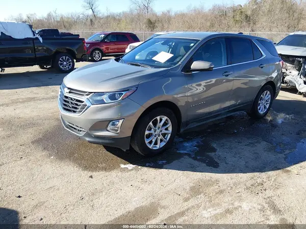 3GNAXKEV5KS568408 2019 CHEVROLET EQUINOX - Image 2