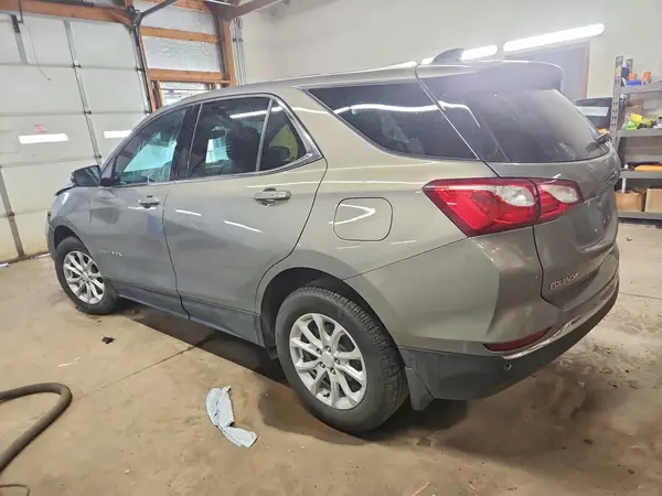 3GNAXKEV5KS574824 2019 CHEVROLET EQUINOX - Image 2