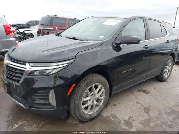 3GNAXKEV5NL118059 2022 CHEVROLET EQUINOX - Image 2