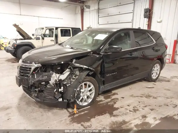 3GNAXKEV5NL174762 2022 CHEVROLET EQUINOX - Image 2
