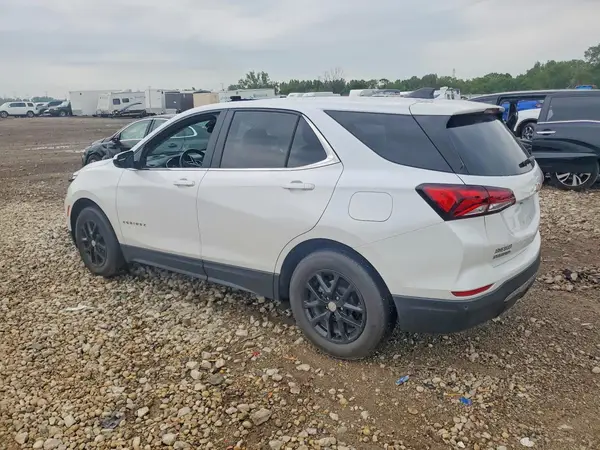 3GNAXKEV5NL227668 2022 CHEVROLET EQUINOX - Image 2