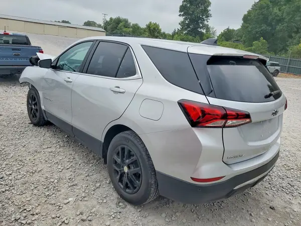 3GNAXKEV5NL263845 2022 CHEVROLET EQUINOX - Image 2