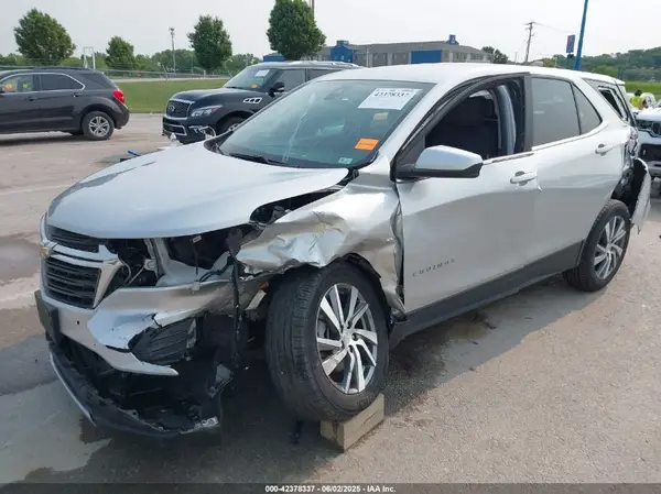 3GNAXKEV5NL277227 2022 CHEVROLET EQUINOX - Image 2