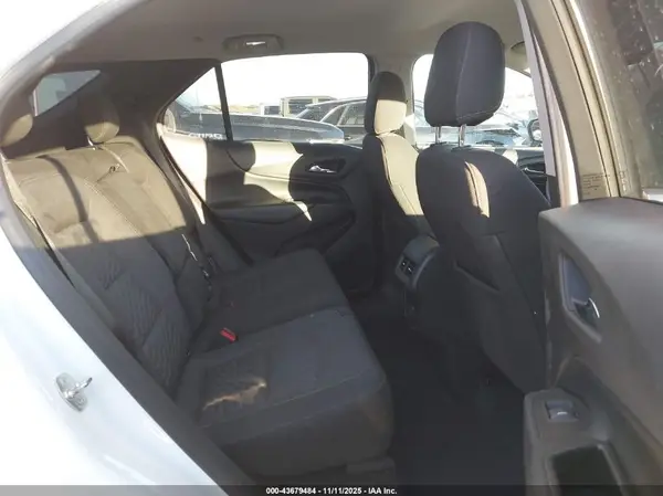 3GNAXKEV6KS600394 2019 CHEVROLET EQUINOX - Image 8