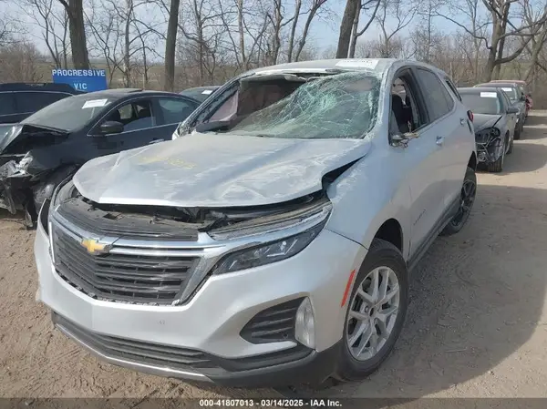 3GNAXKEV6NL106342 2022 CHEVROLET EQUINOX - Image 2