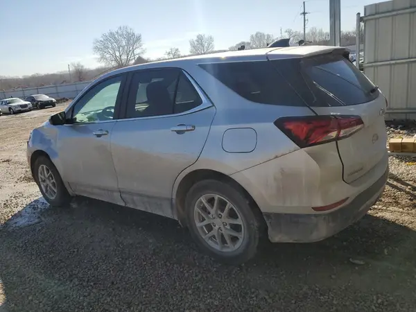 3GNAXKEV6NL142161 2022 CHEVROLET EQUINOX - Image 2