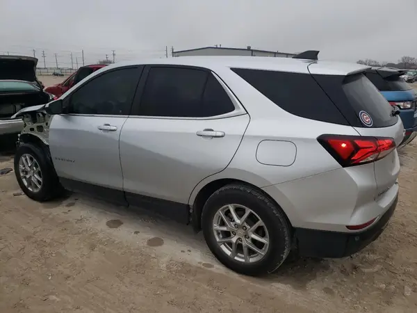3GNAXKEV6NL168565 2022 CHEVROLET EQUINOX - Image 2