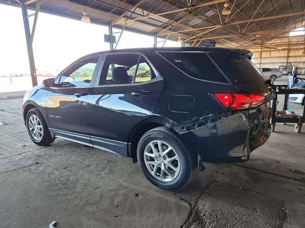 3GNAXKEV6NL182496 2022 CHEVROLET EQUINOX - Image 2