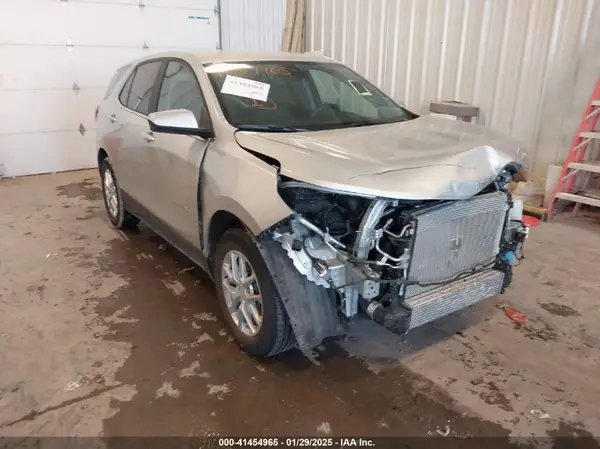 3GNAXKEV6NL230966 2022 CHEVROLET EQUINOX - Image 1
